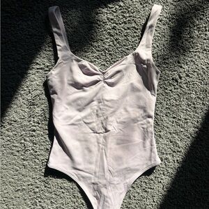 Aritzia Babaton Women's Lavender Bodysuit